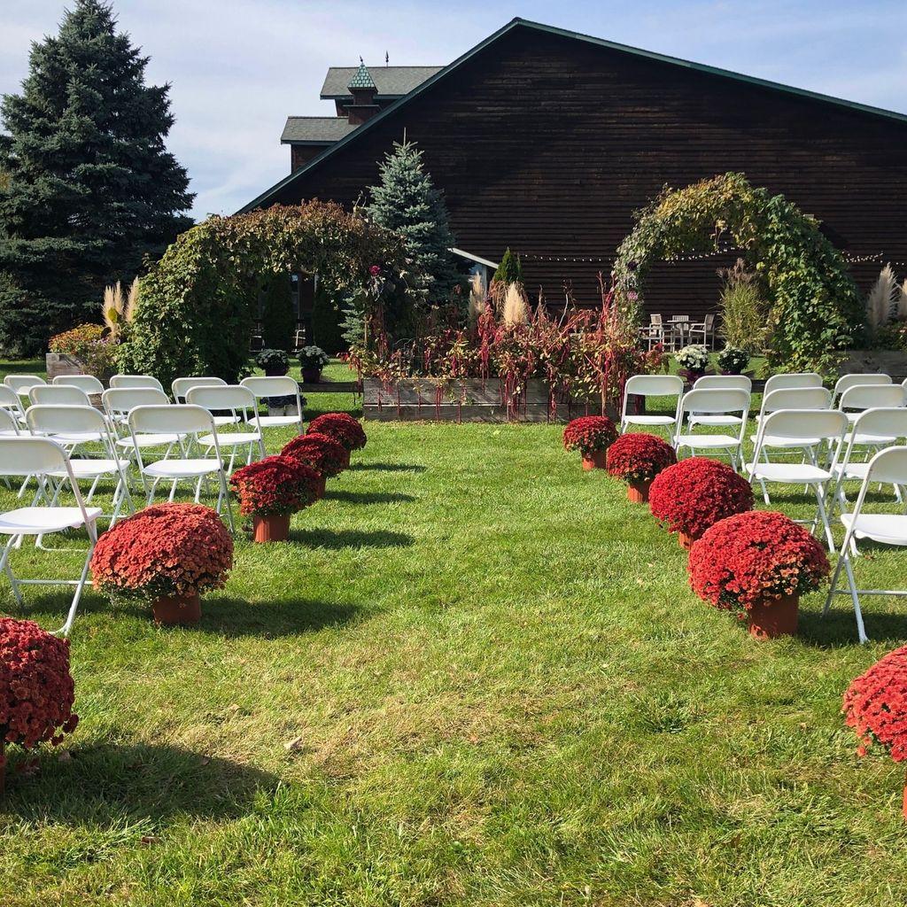 Fenton Winery & Brewery Garden Ceremony